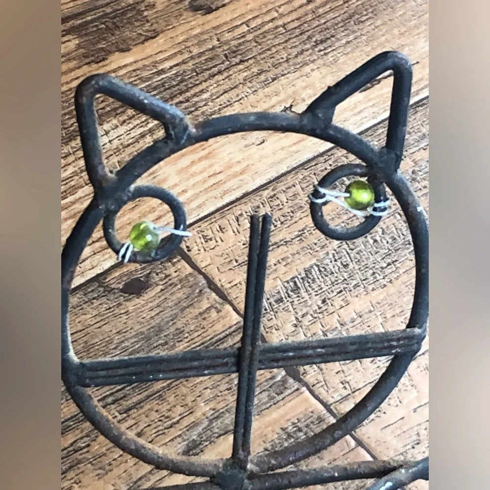 Vintage Double Metal Cat Food Bowl Dish Raised Stand Holder Rustic Farmhouse